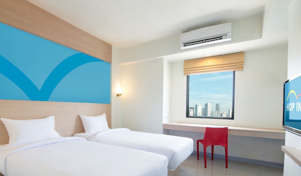 Hop Inn Hotel Alabang Manila 10/50