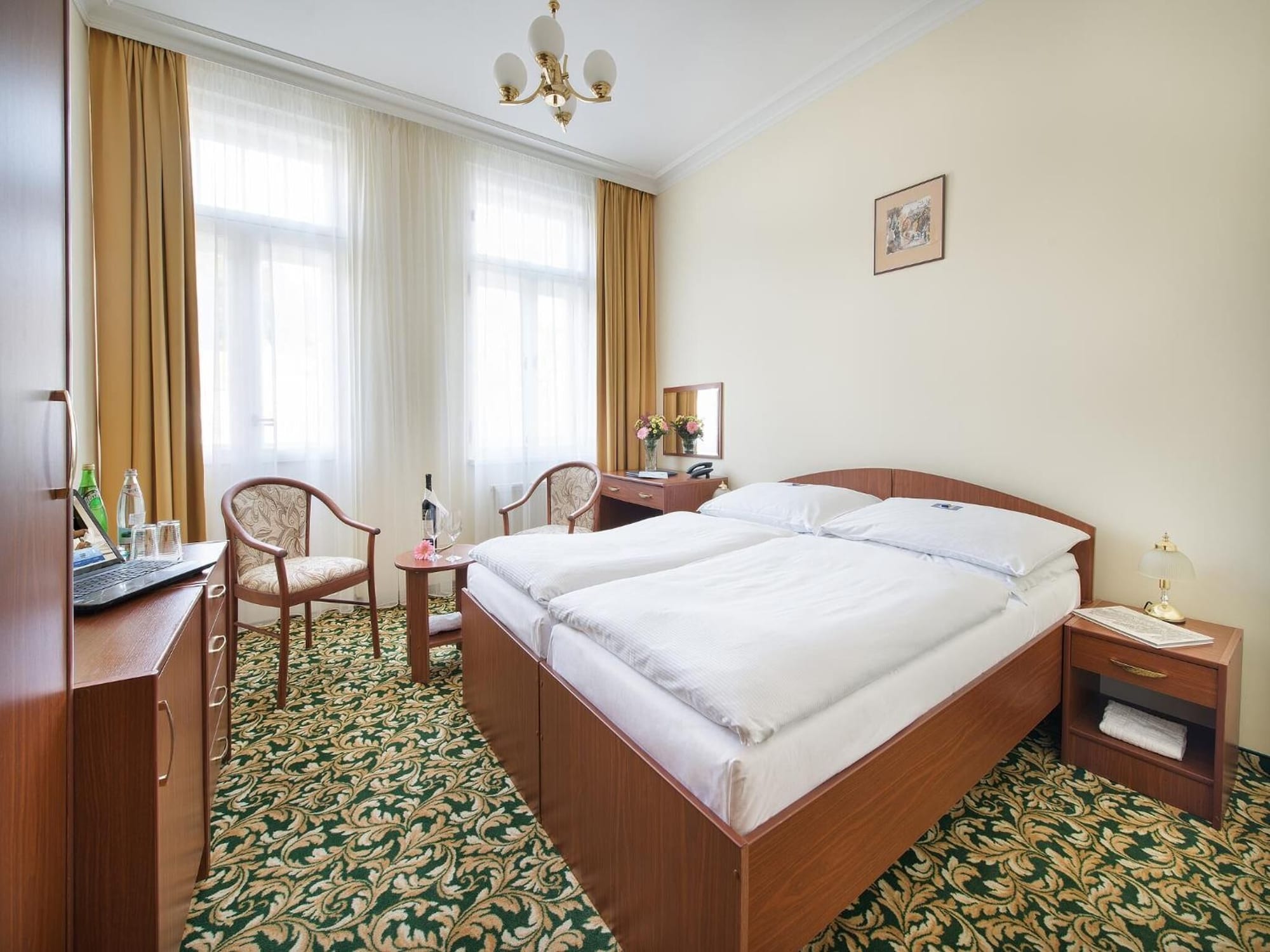 STANDARD, DOUBLE BED, RIVER VIEW