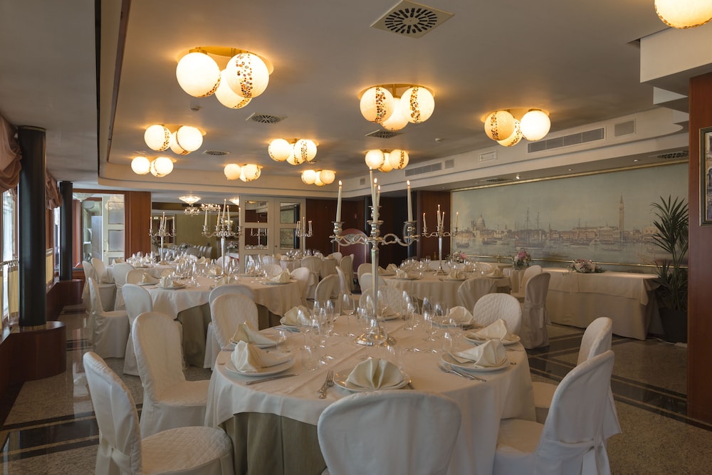 Villa Fiorita Hotel 34/50