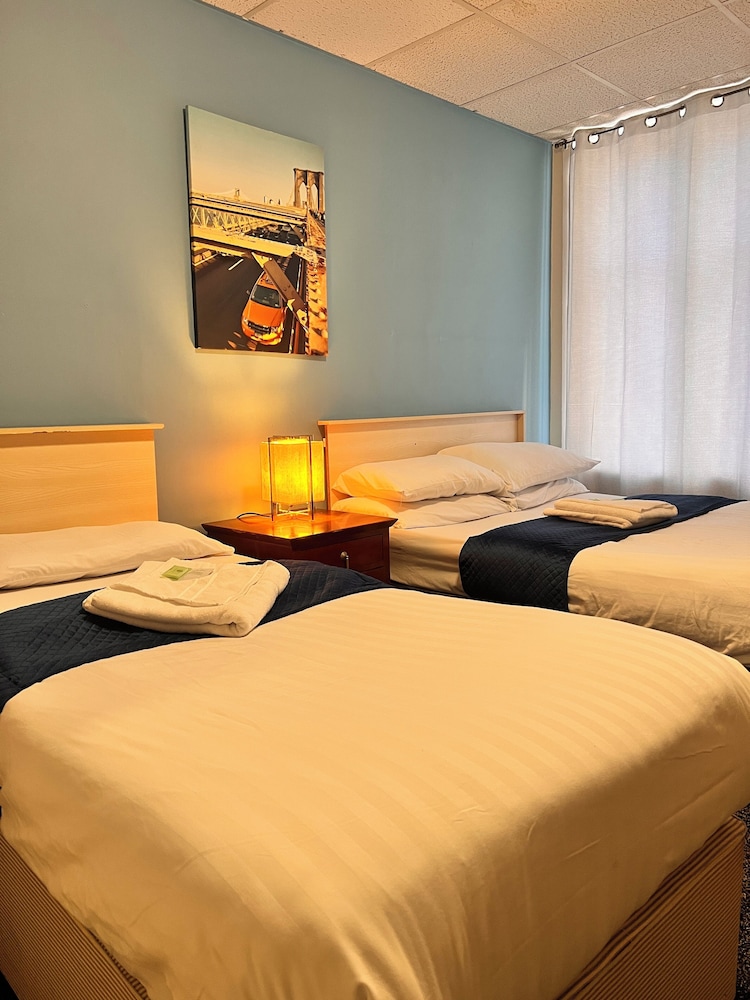 The New Oxford Hotel 17/43