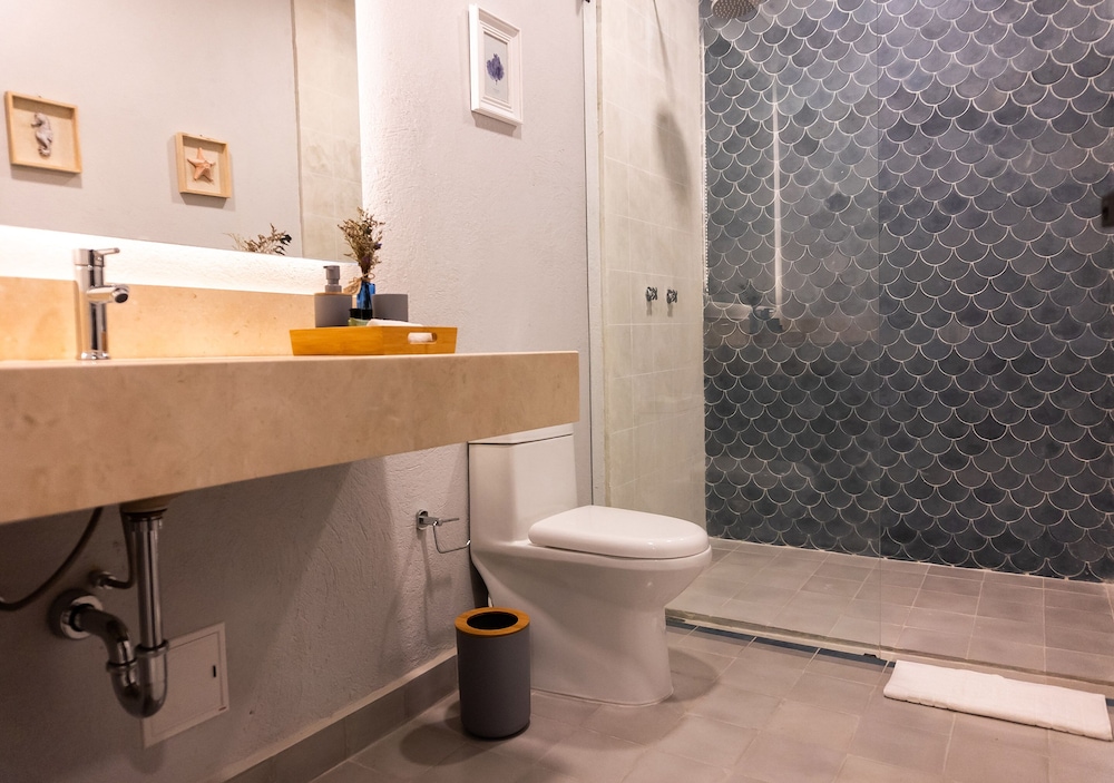 The Garden by DOT Suites 50/50