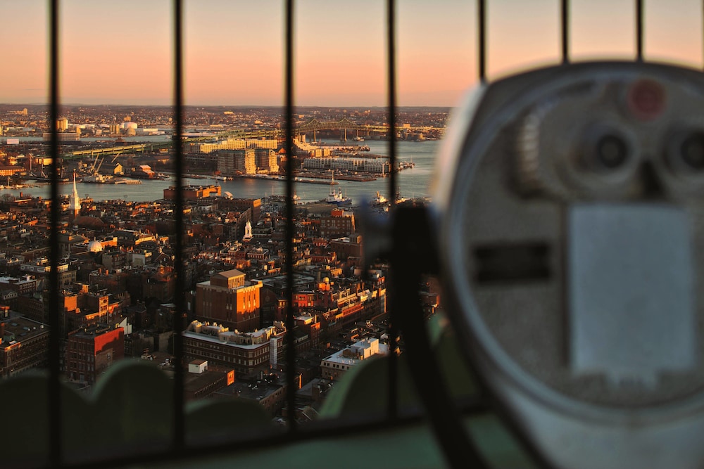 Marriott Vacation Club Pulse at Custom House, Boston 23/45