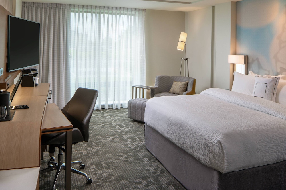 Courtyard By Marriott Lafayette South 18/49