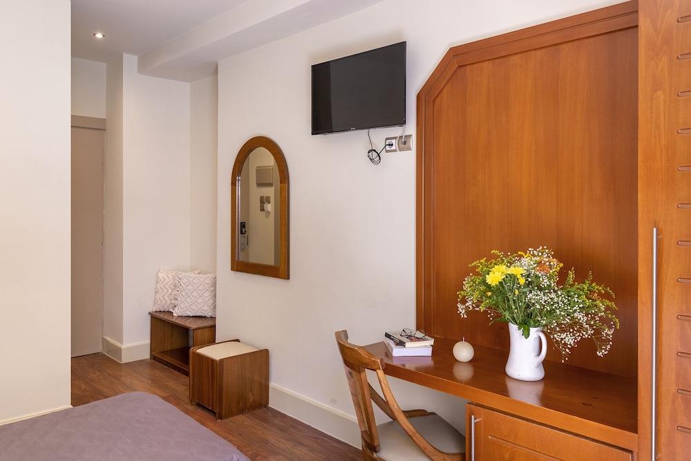 Palladion Hotel 34/37