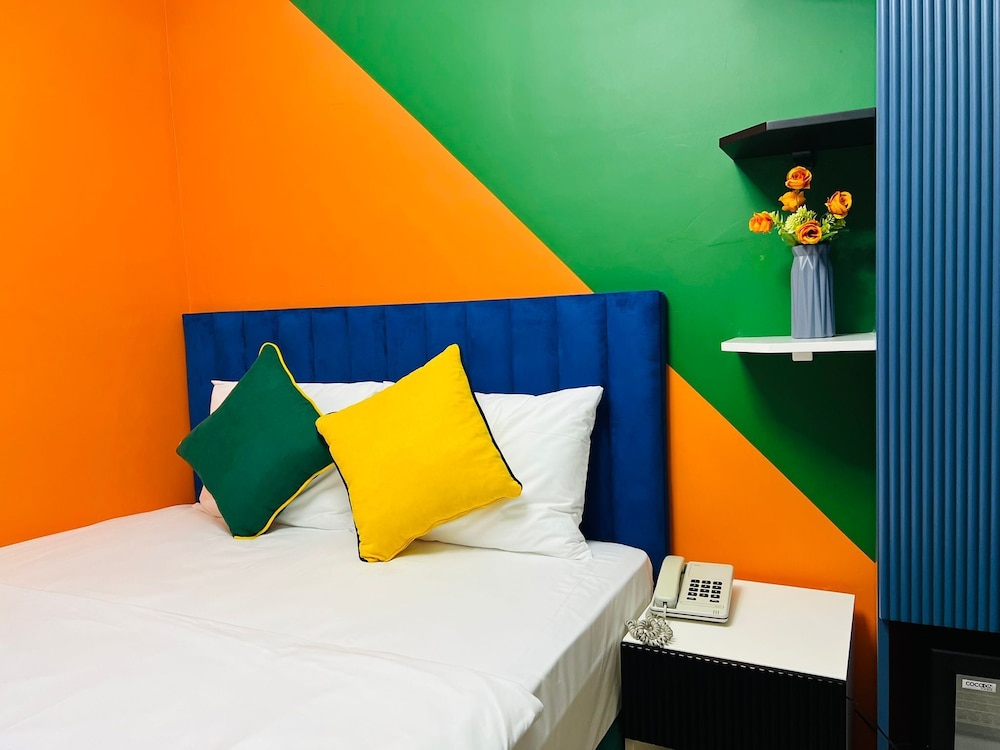 Apex Hotel 20/64