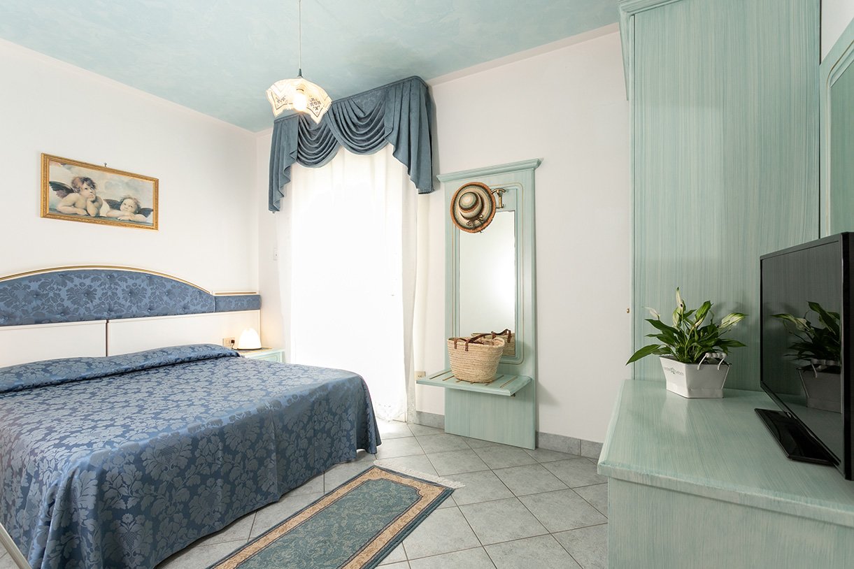Hotel Elpiro 8/29