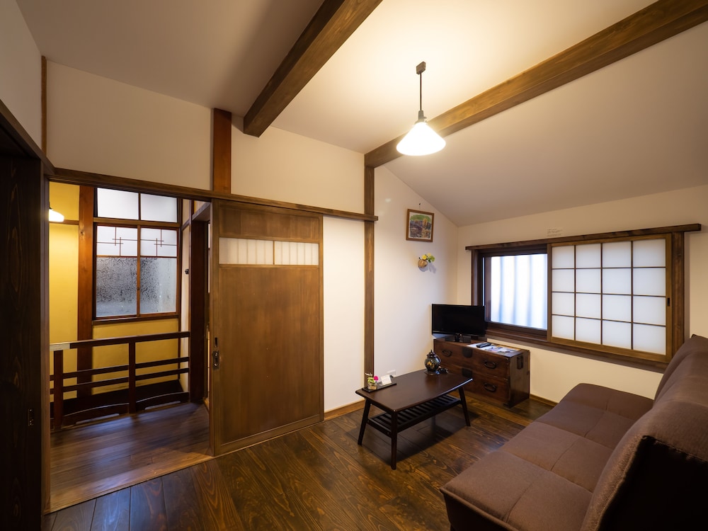Inase Otsu Machiya Bed & Breakfast 46/68