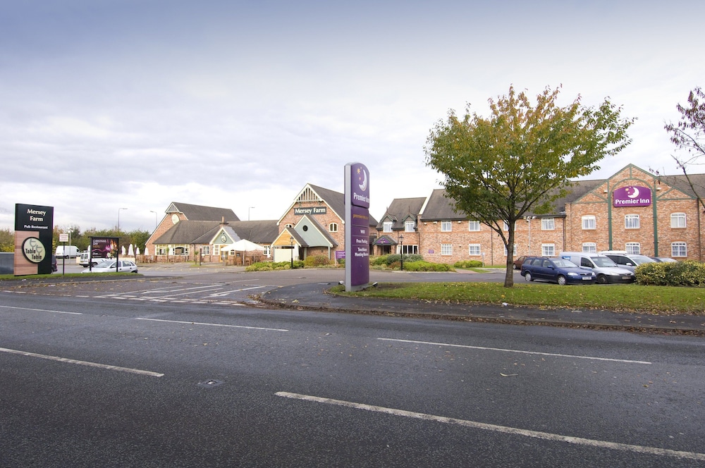 Premier Inn Manchester (Sale) 56/66