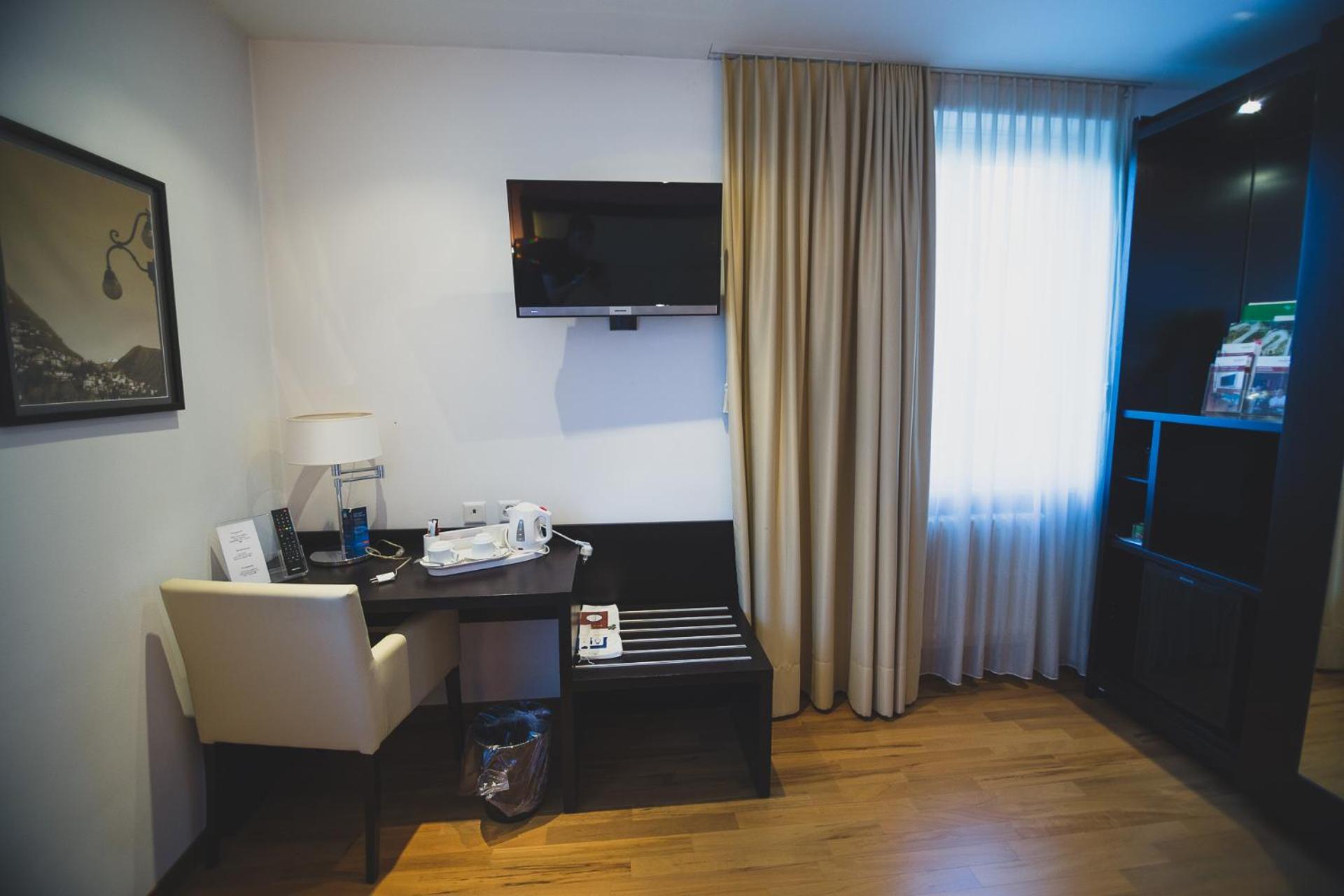 Enjoy 1313AG Hotel Touring 44/50