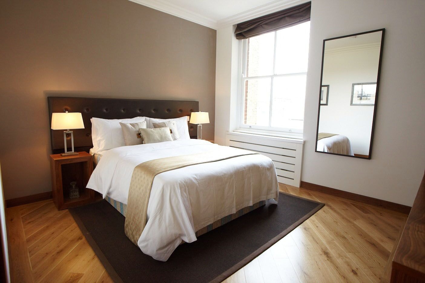 DELUXE, SUITE