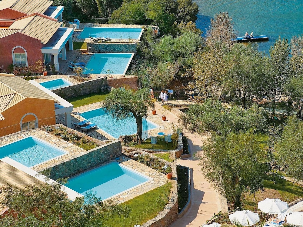 Grecotel Eva Palace in Kommeno