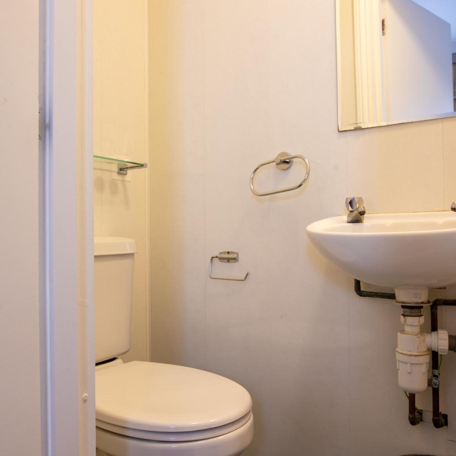 Suite, Private Bathroom, Central Hotel 5/7