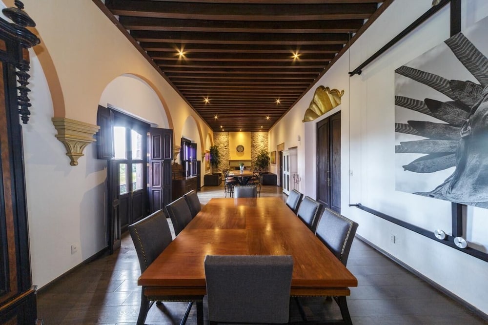 Meson de Santa Rosa Luxury Hotel 41/70