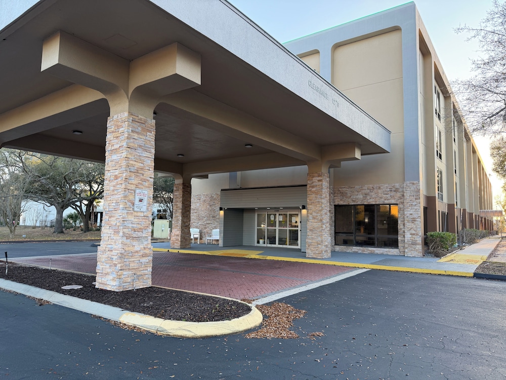 Wingate by Wyndham Jacksonville FL 7/57
