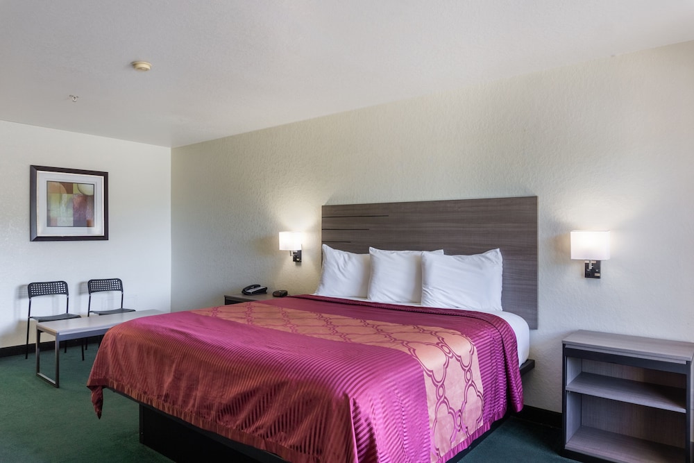 PREMIUM, KING BED