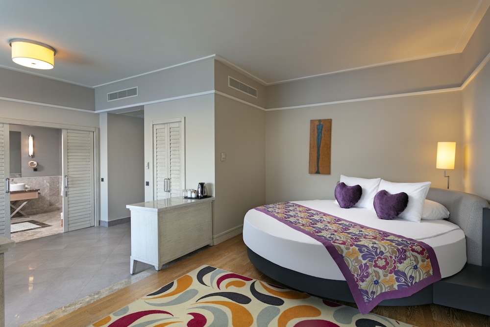 Romance, Suite, King Bed