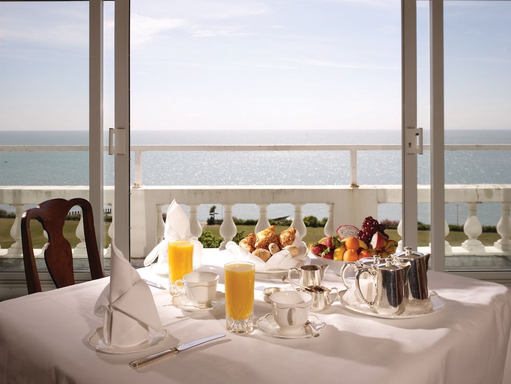 Grand Hotel Eastbourne 68/74