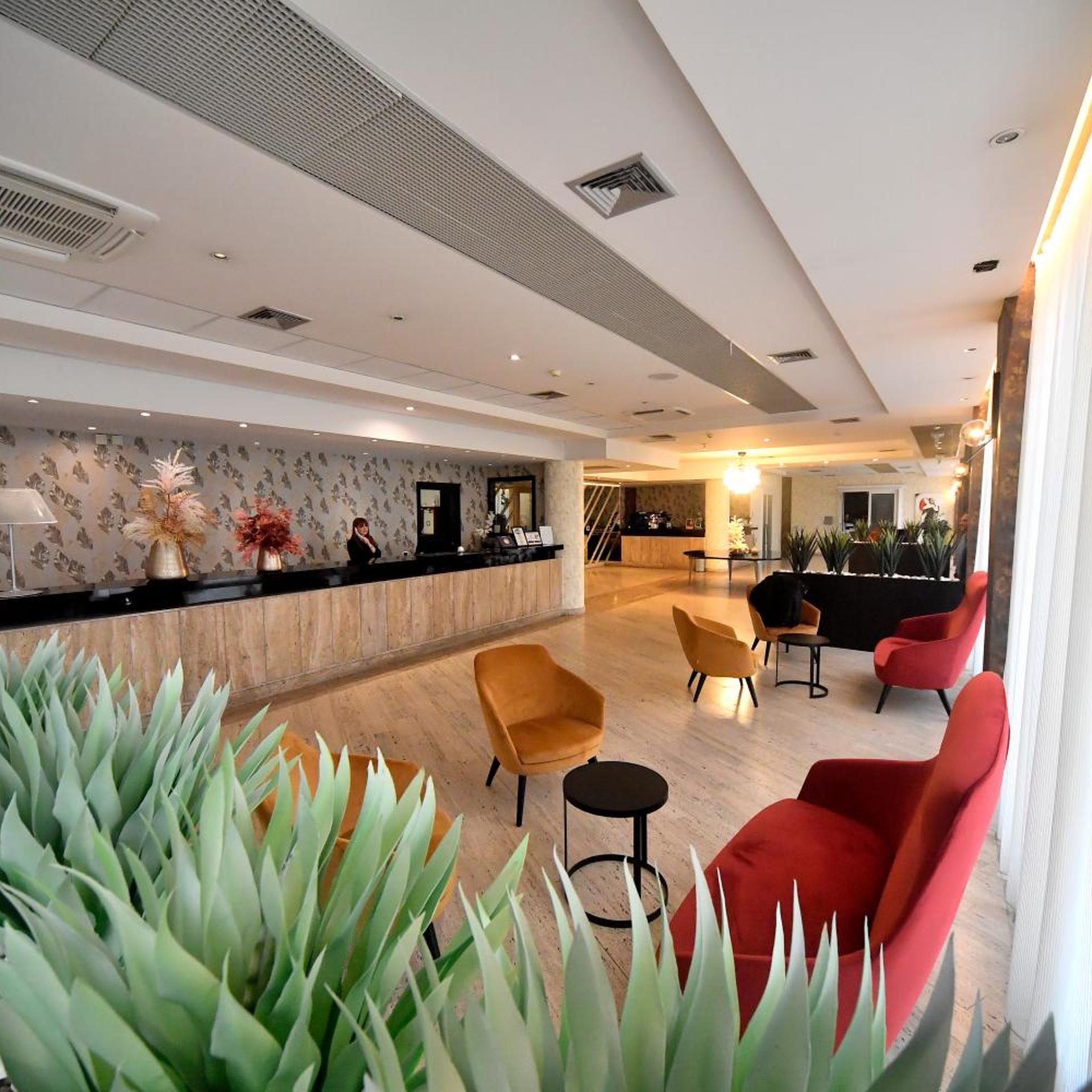 Palace Inn 14/56