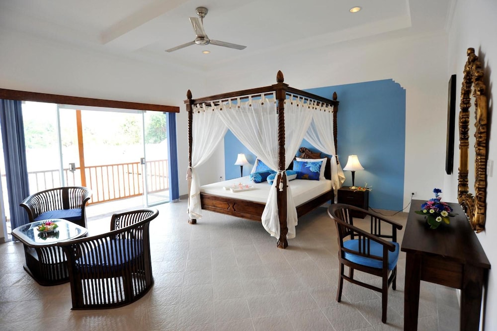 Aquarius Beach Hotel 26/64