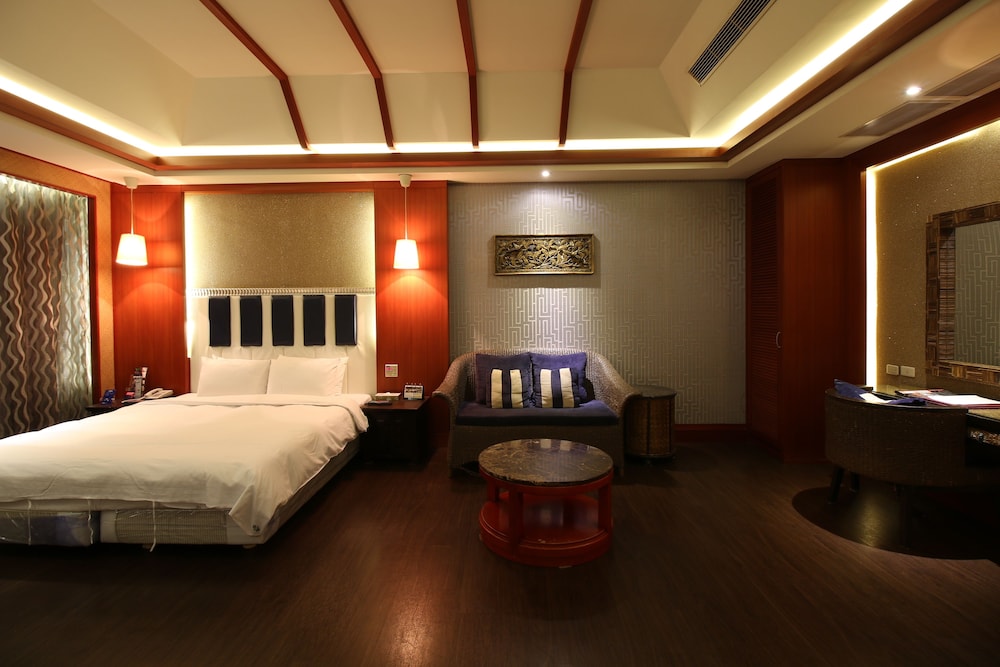Seasons Boutique Motel 23/54