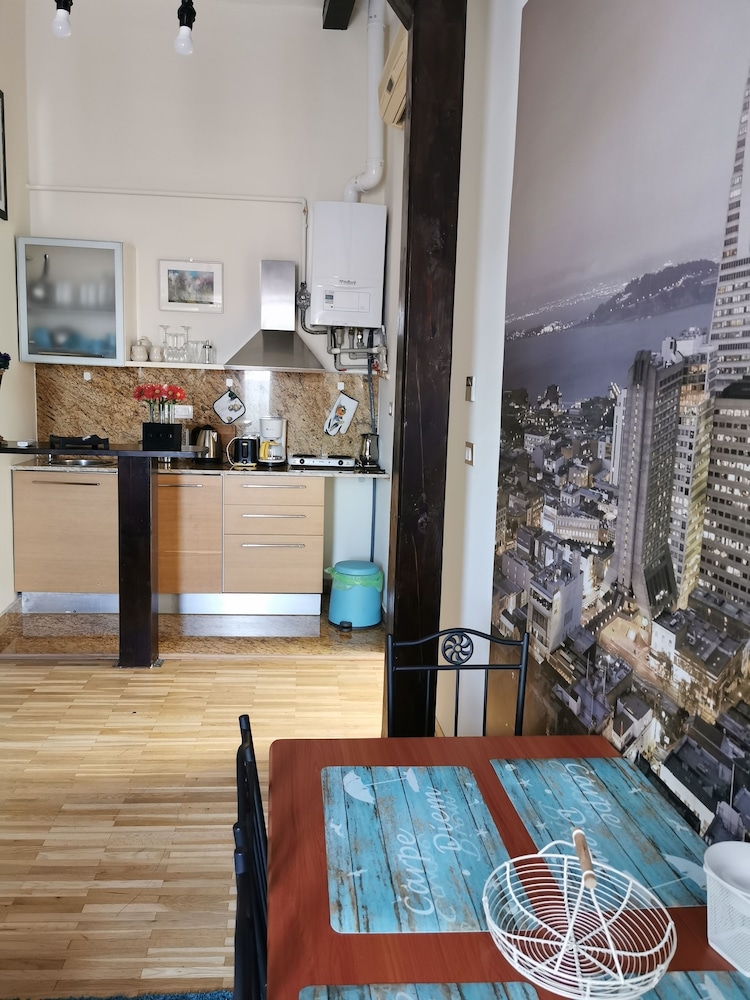 PRINCE RESIDENCE(FORMERLY VESUVIO PRICE RESIDENCE APARTHOTEL) 40/75
