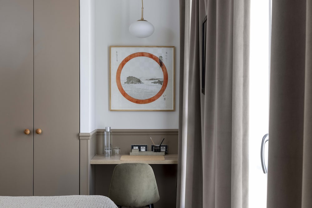 Le Petit Beaumarchais Hotel & Spa 28/48