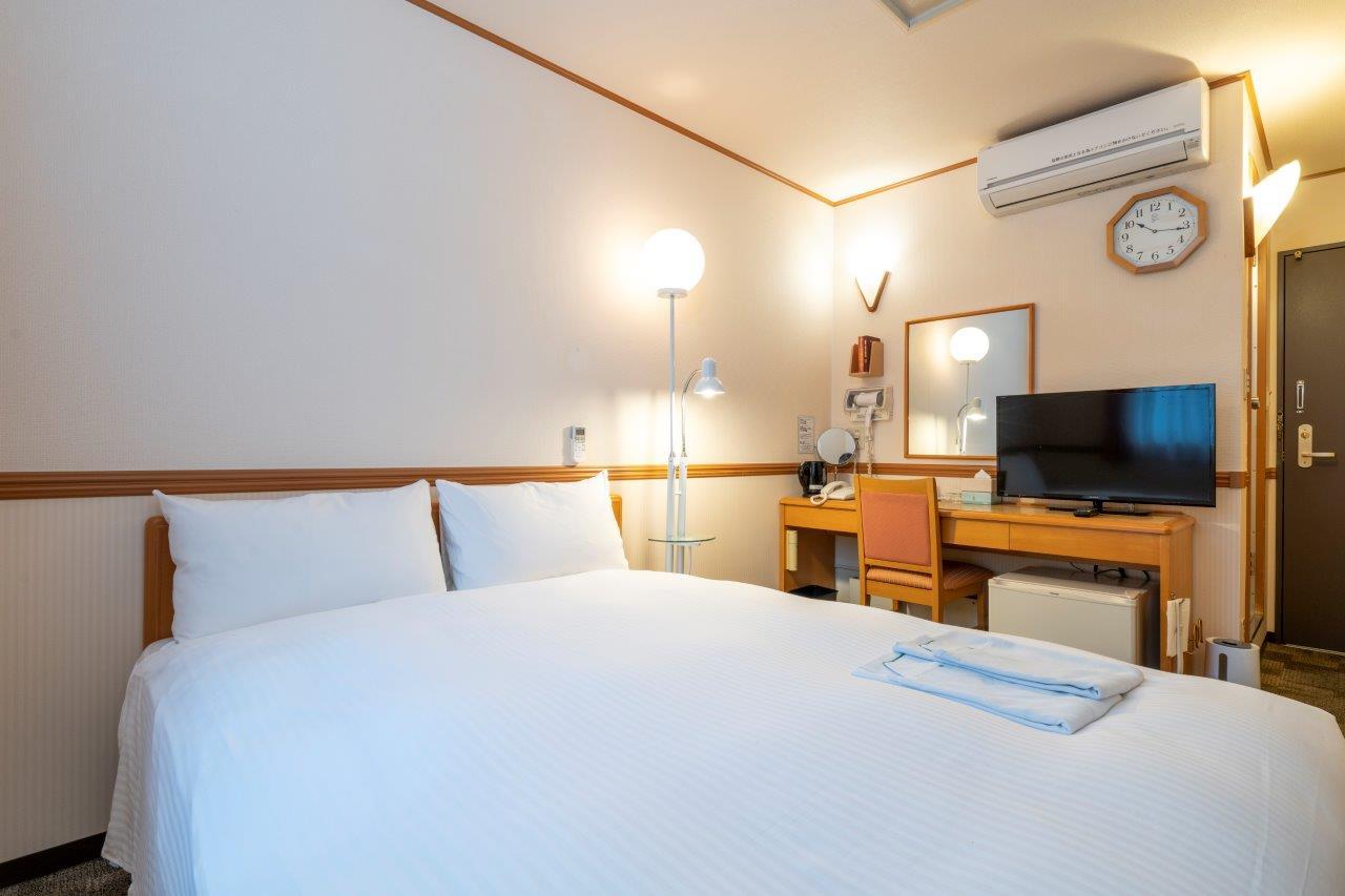 Semi Room, Basement, Semi Double Bed