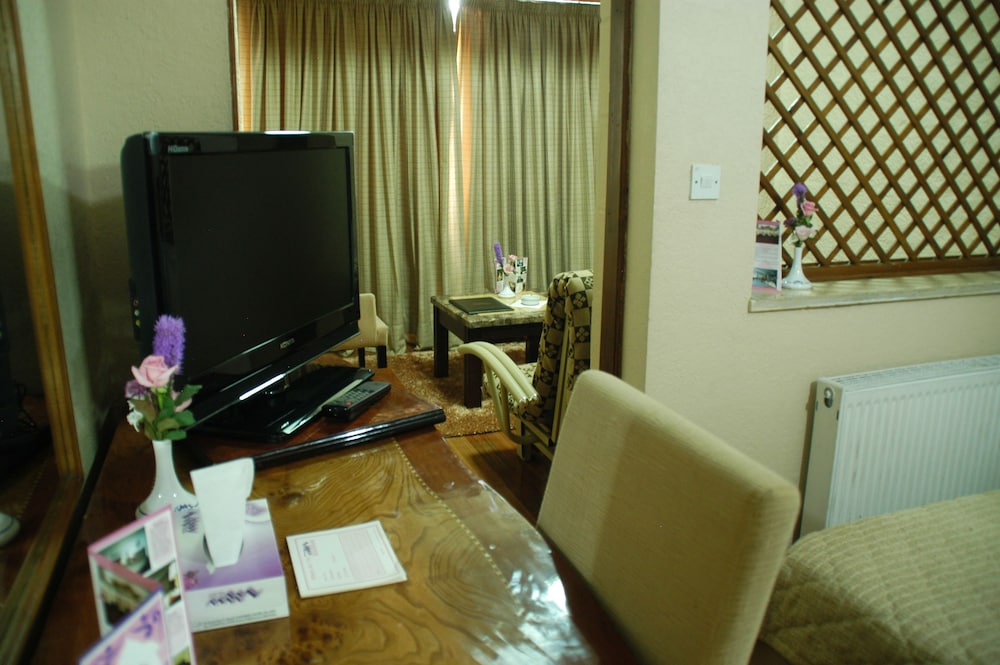 Orchid Hotel 24/34