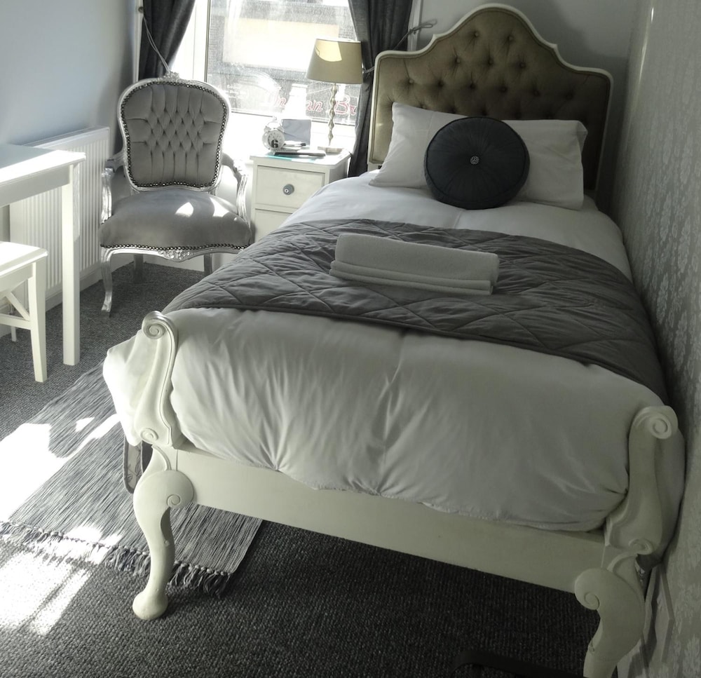 Elmswood Guest House 10/48