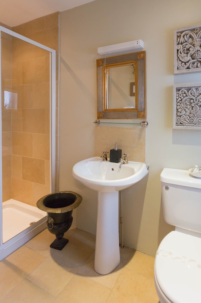 Blounts Court Farm - B&B 33/35