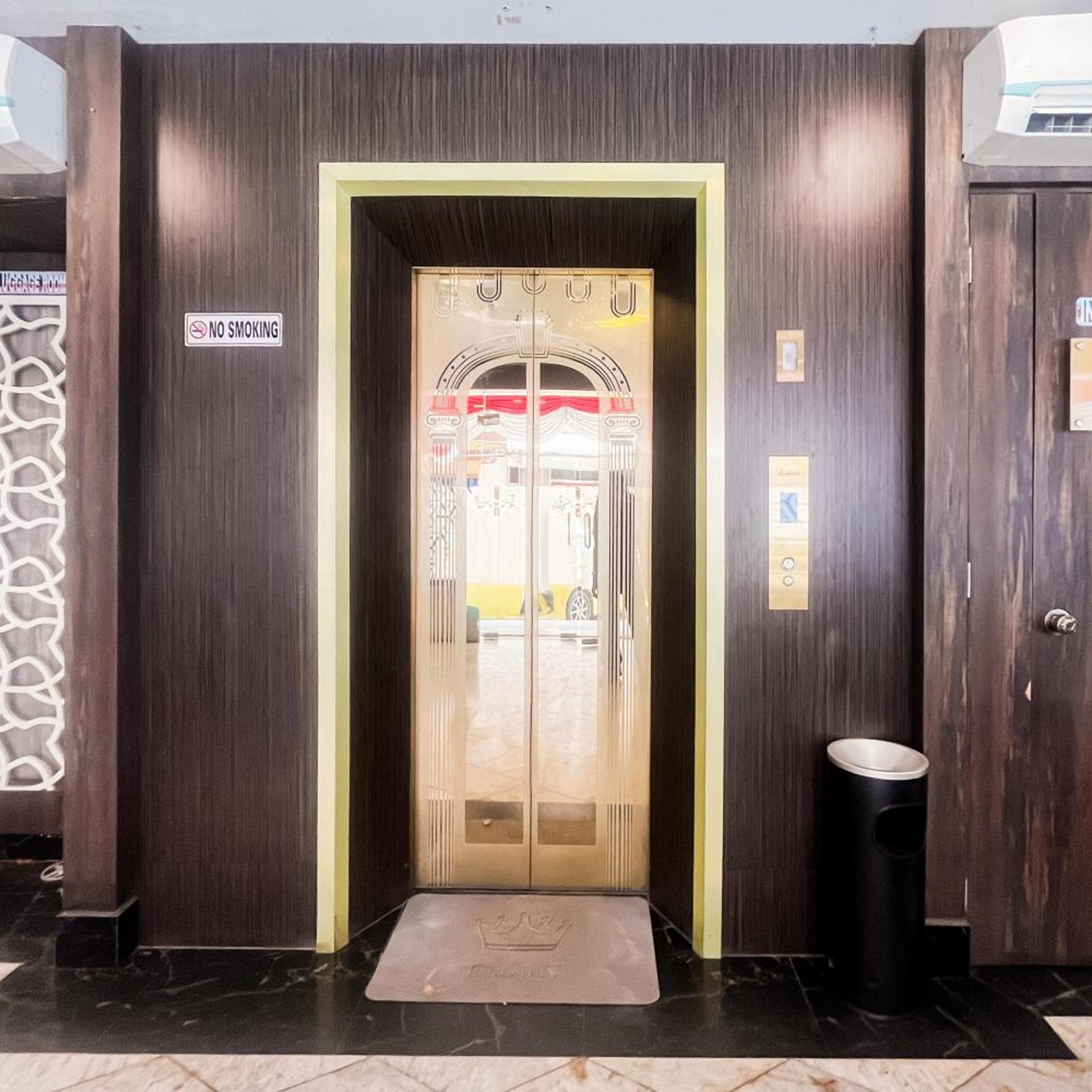 Paragon Nagoya Hotel Batam 31/58