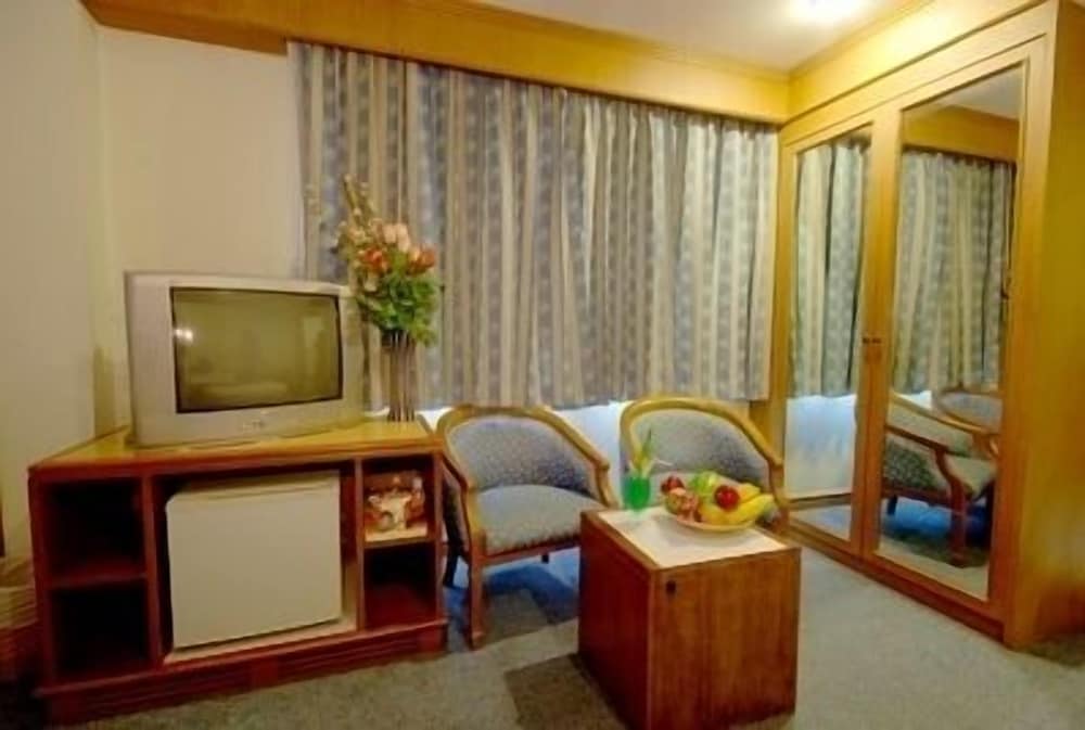 Silom Avenue Inn Bangkok 26/35