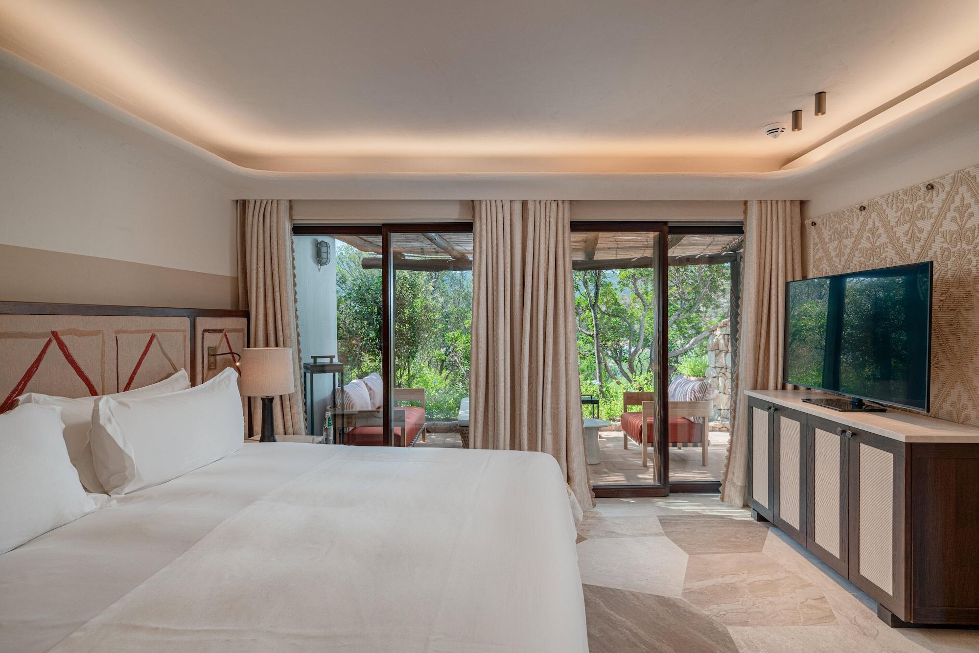3 Bedrooms, Pool, House, Sofa
