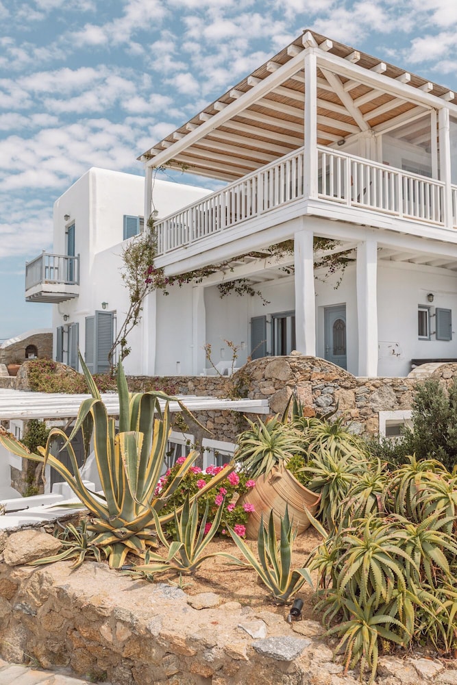 Villa Konstantin Rooms & Suites 4/48