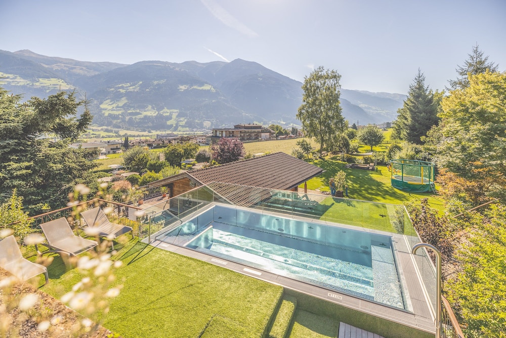 Gartenhotel Crystal 24/50