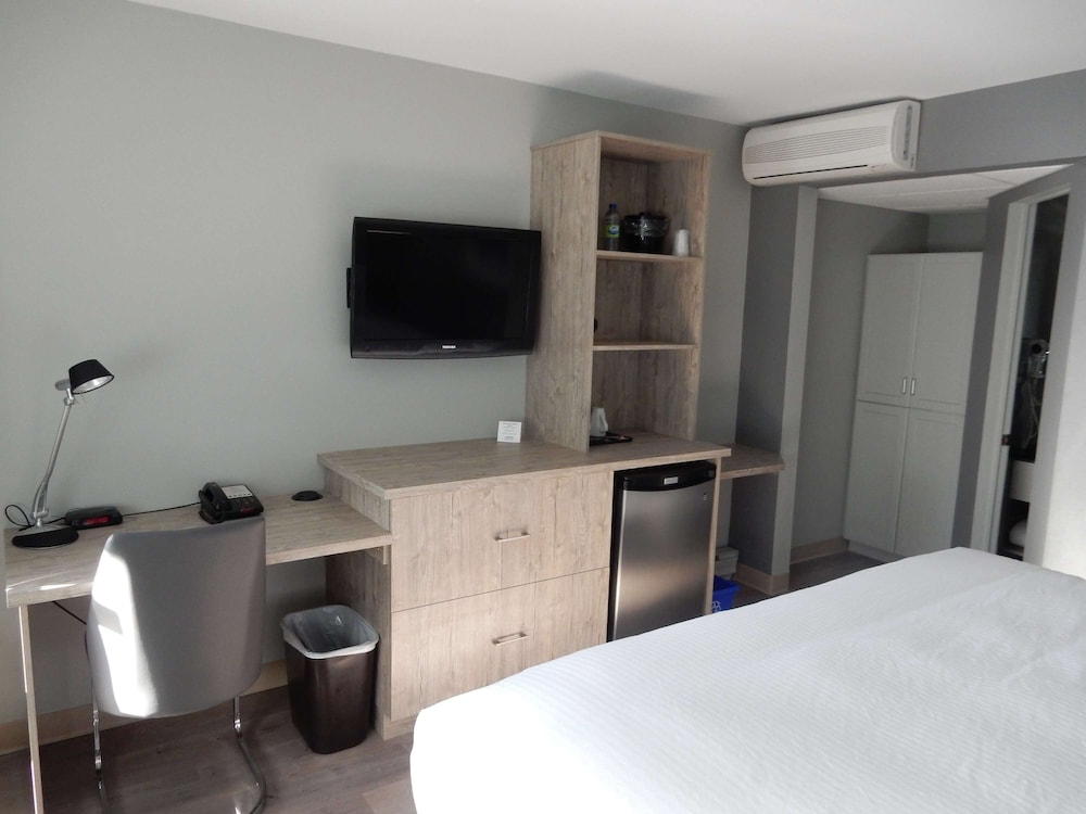 Dannys Hotel Suites Surestay Collection By Best Western 17/47