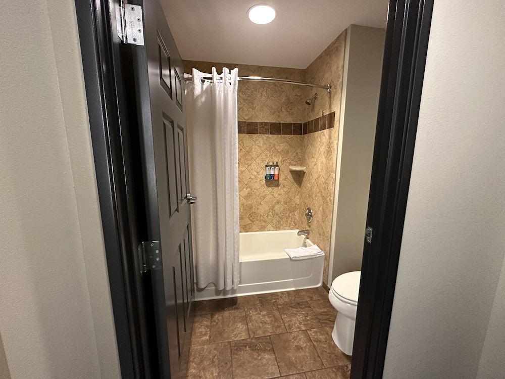 جناح بسرير كينج وسرير بطابقين مع أريكة، Camelback Lodge & Aquatopia Indoor Waterpark 5/8