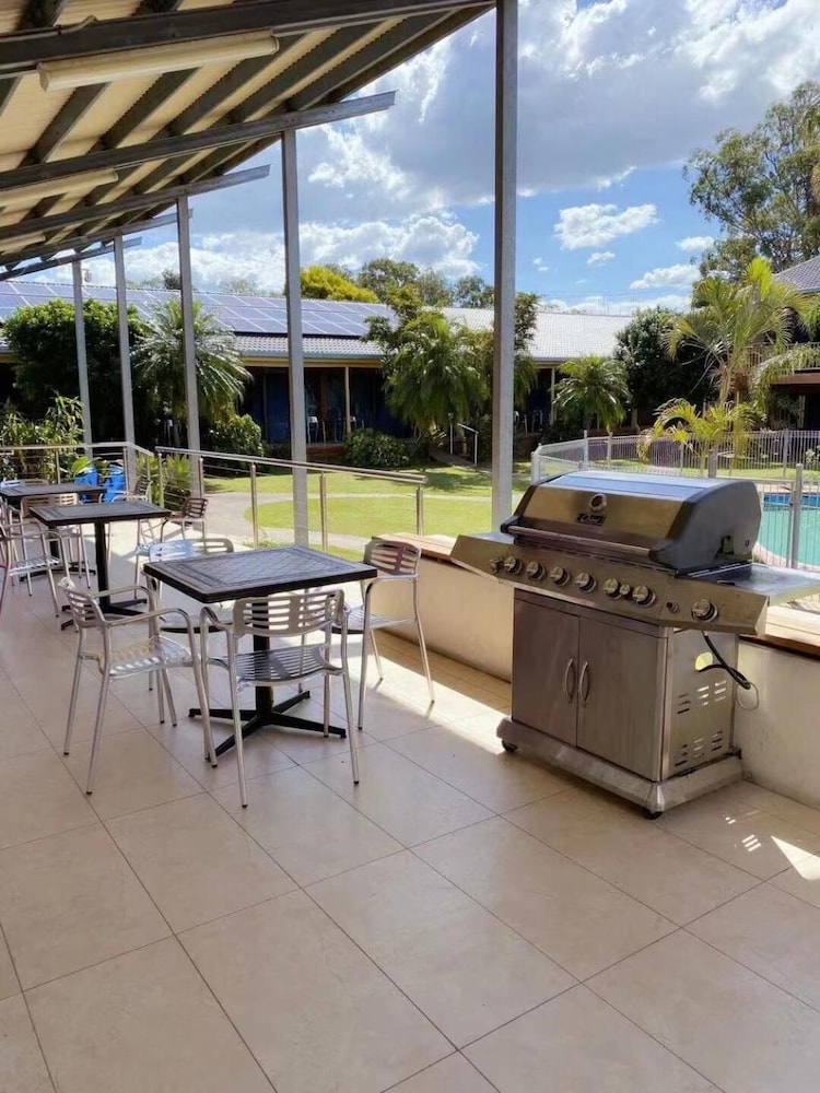 Oxley Motor Inn 29/43