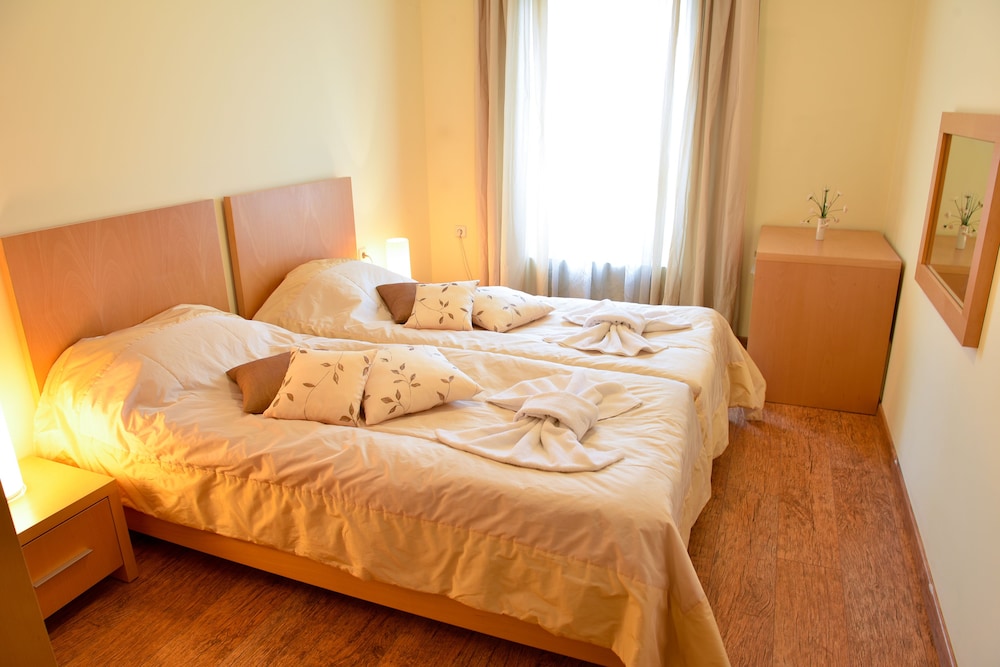 Bojur & Bojurland Apartment Complex 15/50