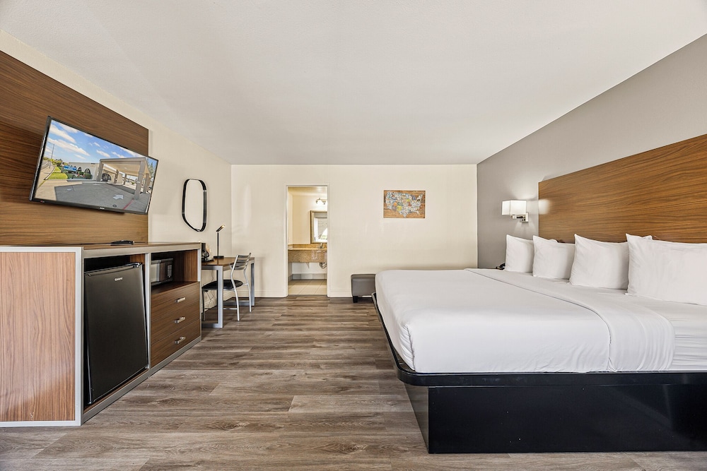 Heritage Inn Express Roseville 20/51