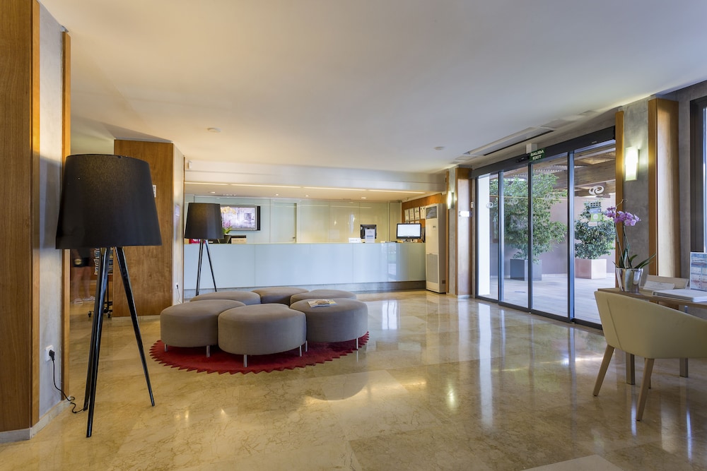 Palladium Hotel Cala Llonga - Adults Only 16/79