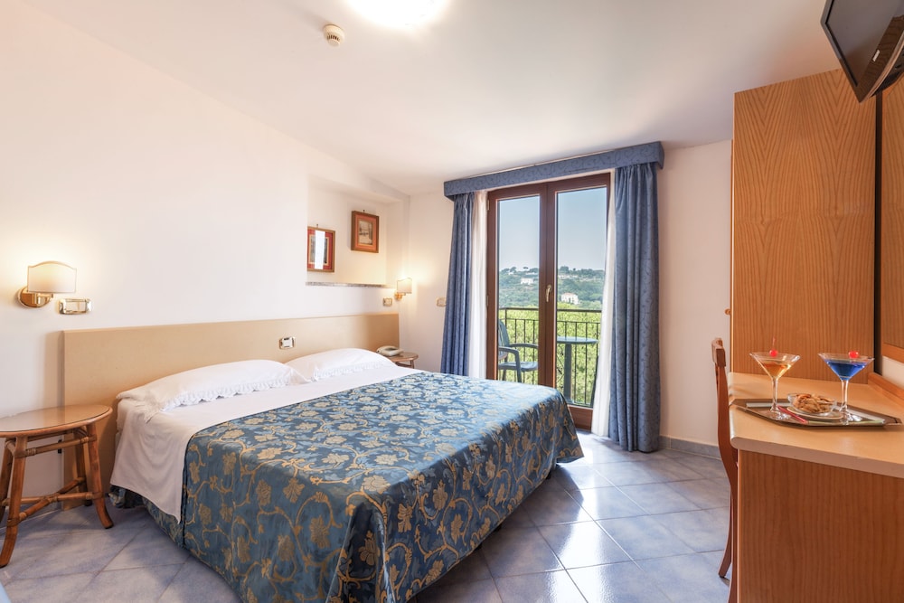 STANDARD, DOUBLE OR TWIN BED