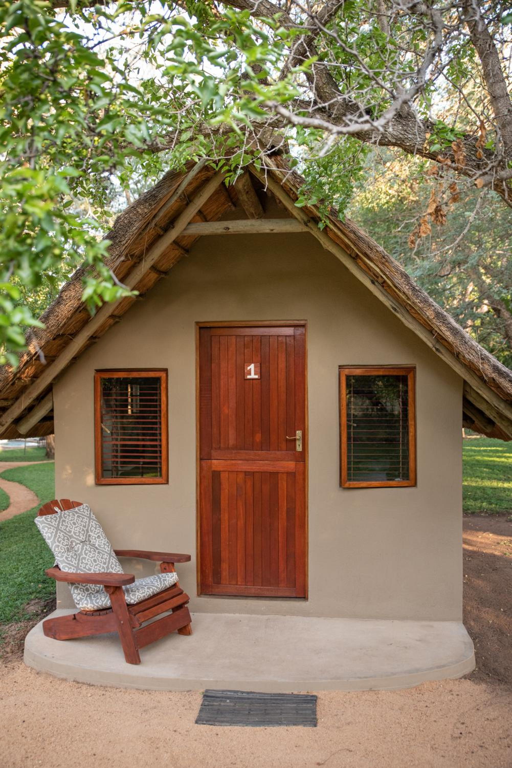 Shumba Safari Lodge 2/50