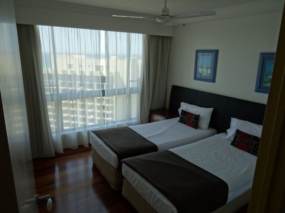Mantra Crown Towers Surfers Paradise 24/95