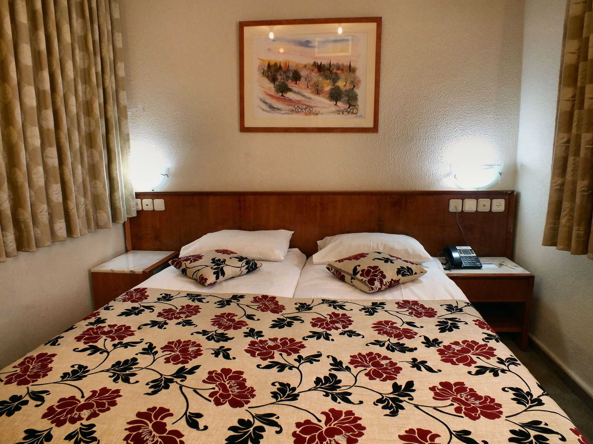 1 BEDROOM, SUITE