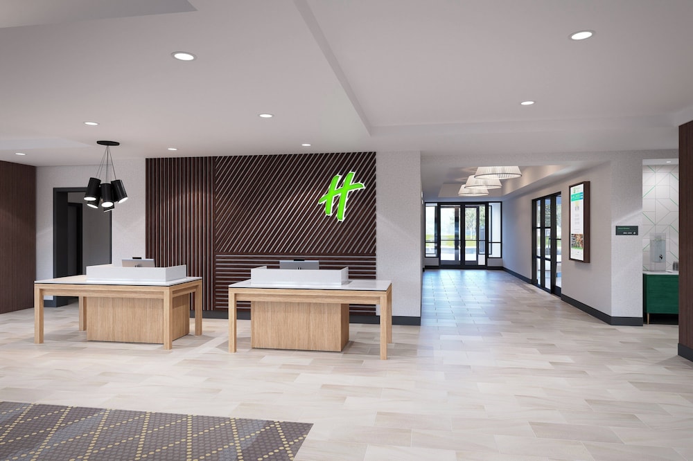 Lobby at Holiday Inn & Suites Barstow, BARSTOW - CA