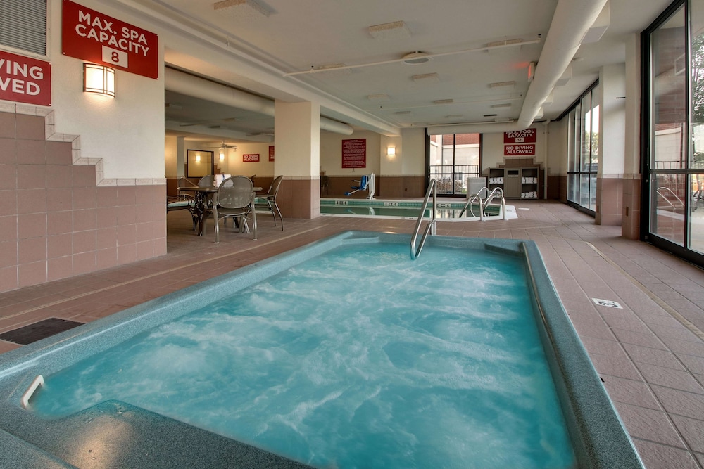 Drury Inn and Suites Evansville East 22/50