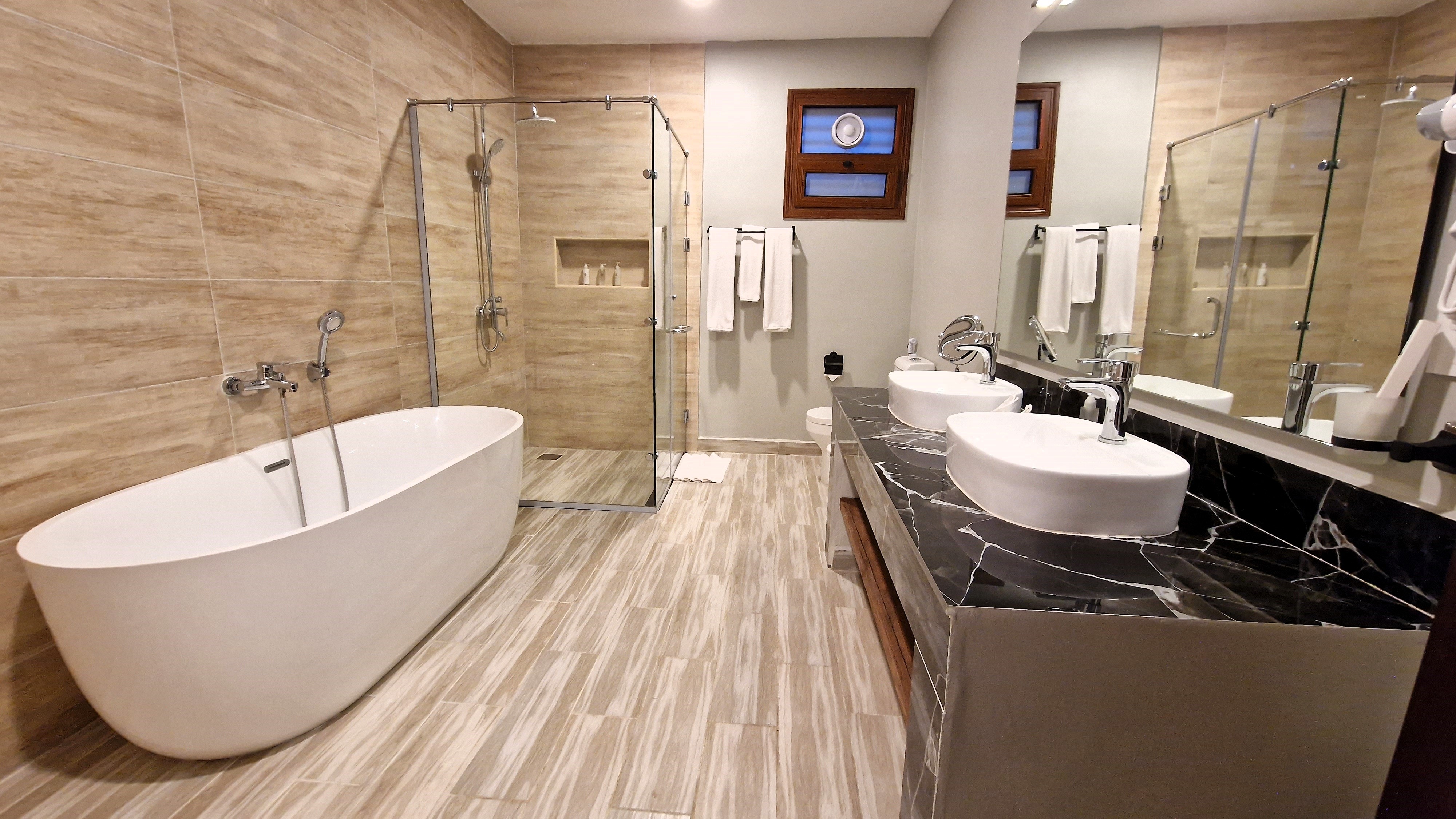 Penthouse Ocean Suite