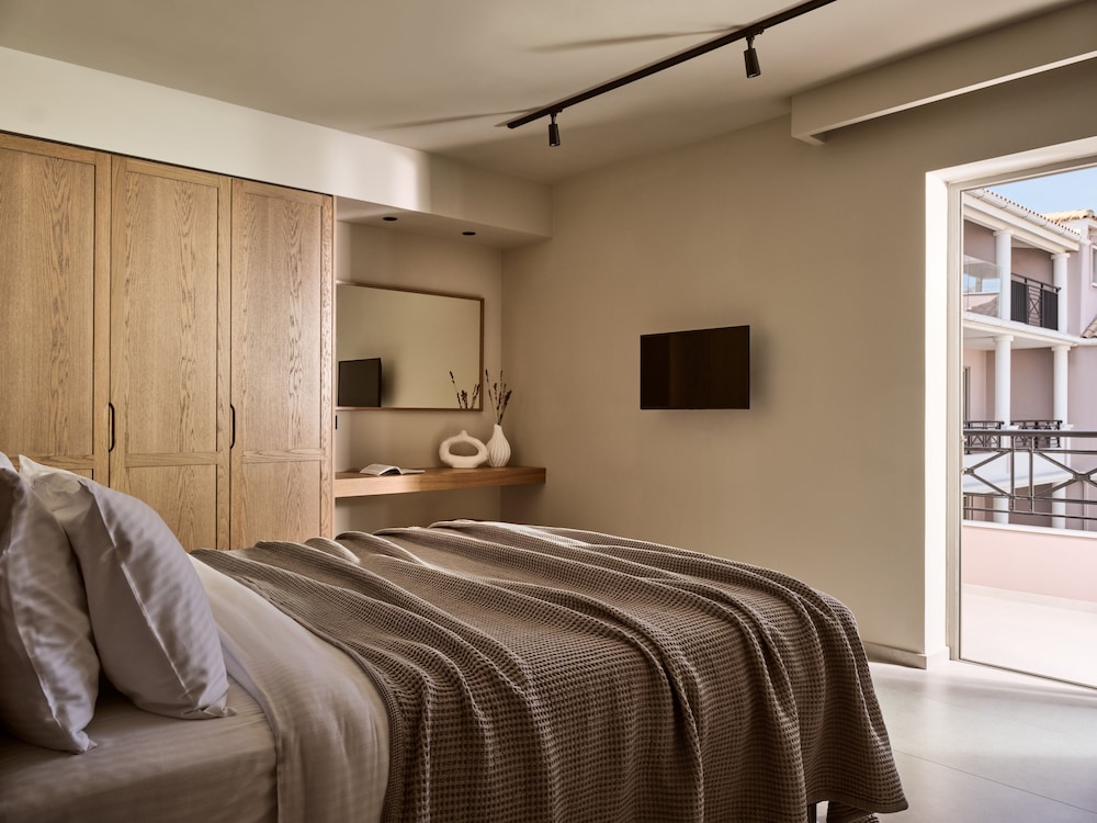 Alamis Apartments 14/50