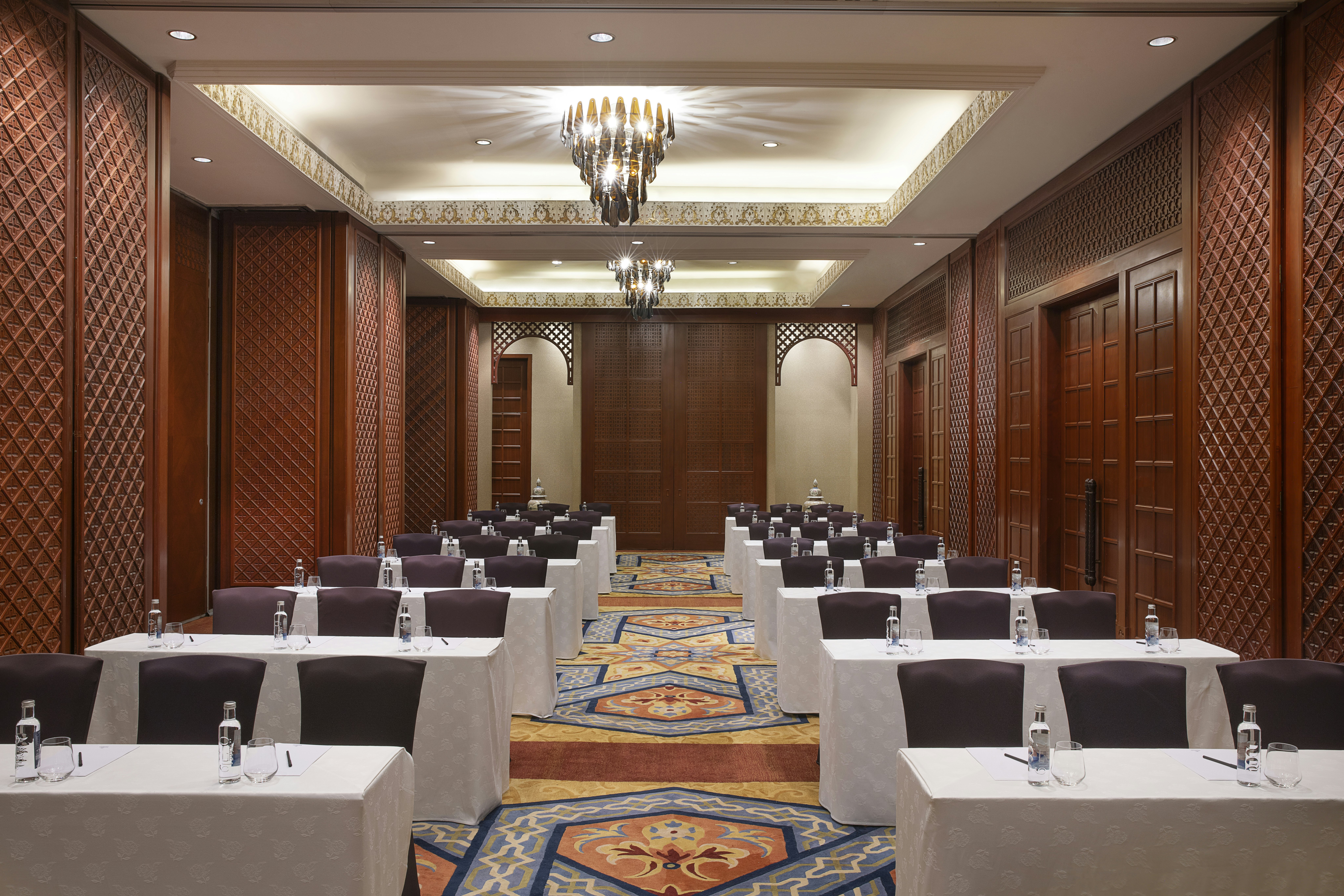 Hilton Muscat Al Bandar 35/50
